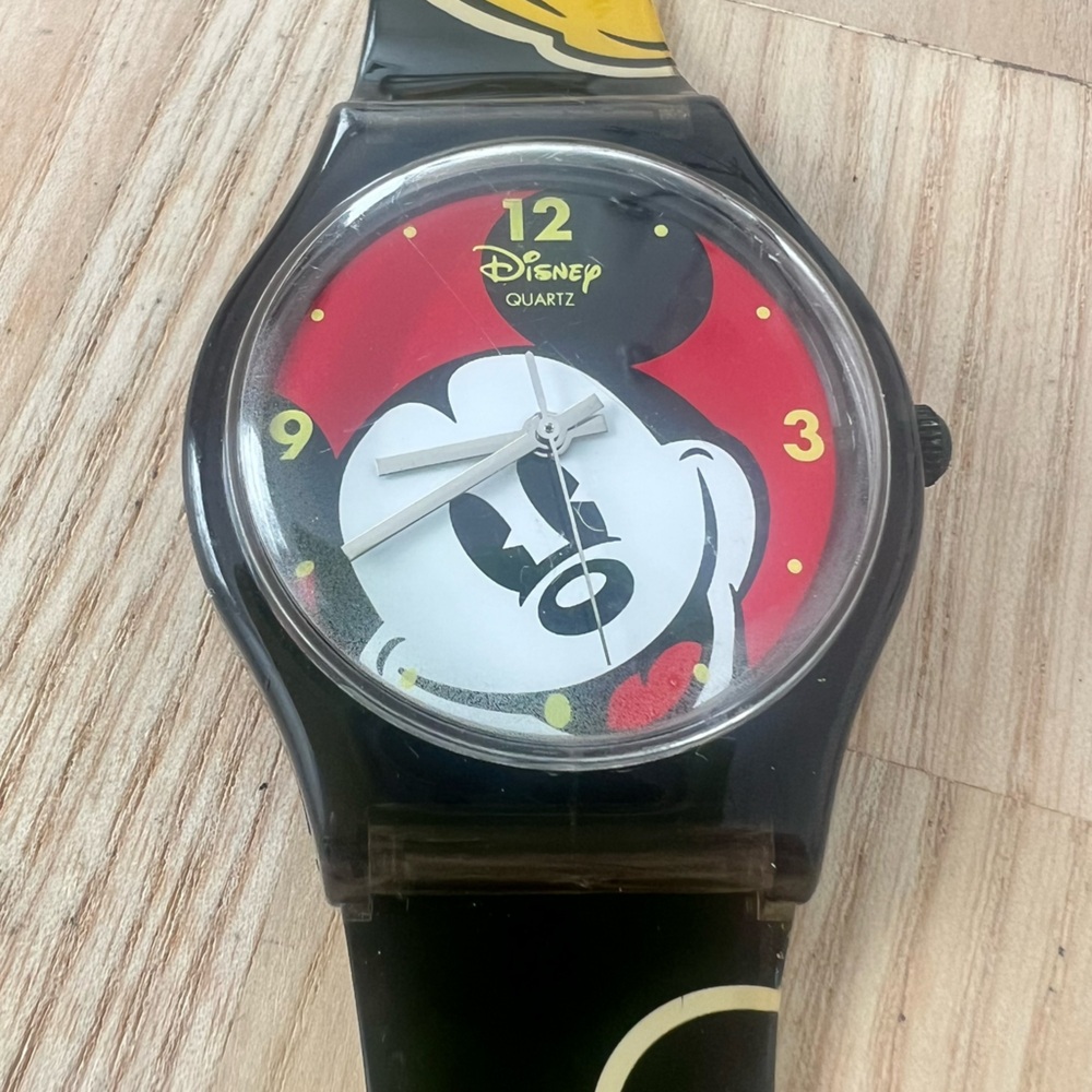 Disney time works Mickey Mouse watch NEW BATTERY